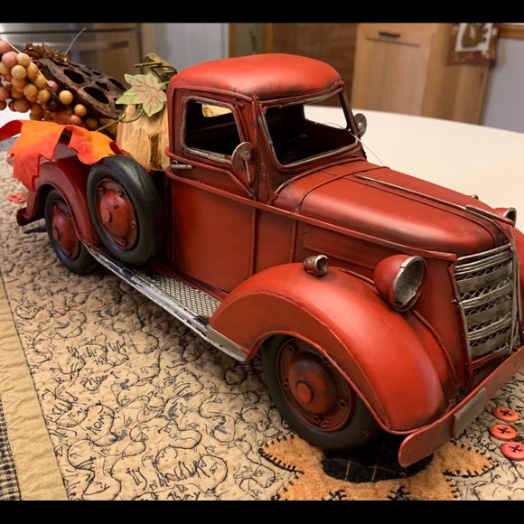 COPY - 🎈 SALE NIB Red Metal TRUCK 🚗